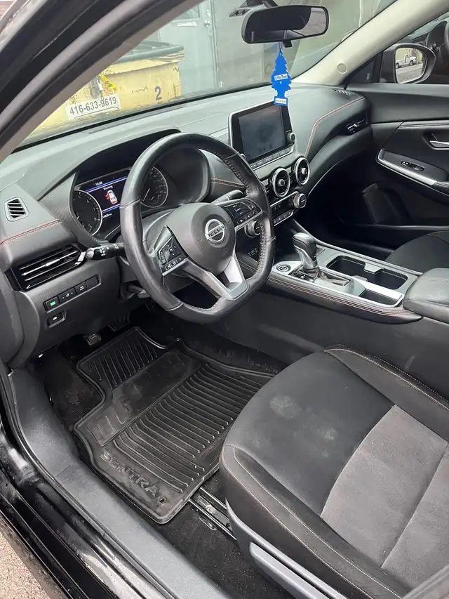 202- Nissan Sentra SV - Photo 3