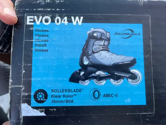 Roller Blades - Photo 10