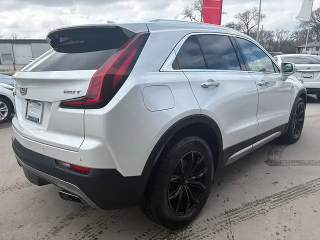 2019 CADILLAC XT4 AWD PREMIUM LUXURY - NAV - LTR SEATS - SUNROOF - Photo 5