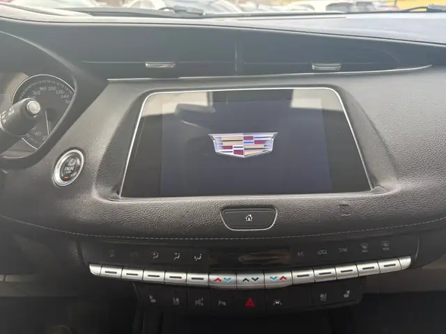 2019 CADILLAC XT4 AWD PREMIUM LUXURY - NAV - LTR SEATS - SUNROOF - Photo 11