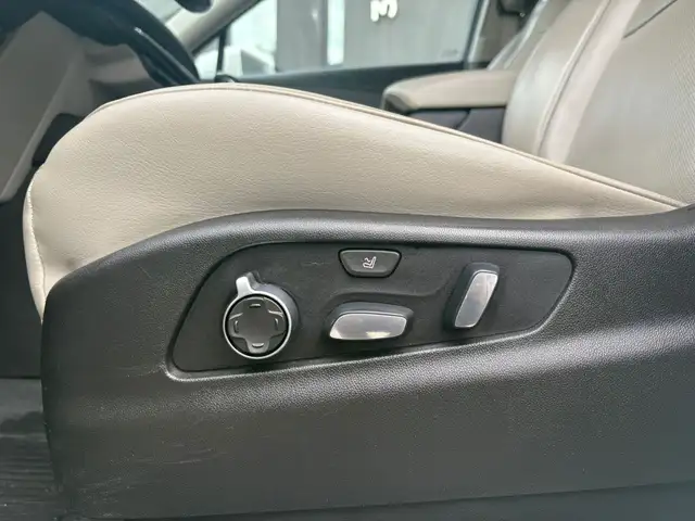 2019 CADILLAC XT4 AWD PREMIUM LUXURY - NAV - LTR SEATS - SUNROOF - Photo 16