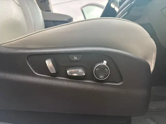 2019 CADILLAC XT4 AWD PREMIUM LUXURY - NAV - LTR SEATS - SUNROOF - Photo 17