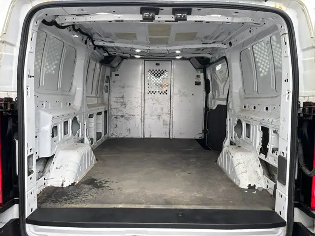 2021 Ford Transit Cargo Van T-150 AWD LADDER RACK-DIVIDER-CAMERA - Photo 14
