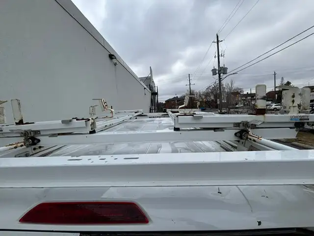 2021 Ford Transit Cargo Van T-150 AWD LADDER RACK-DIVIDER-CAMERA - Photo 16