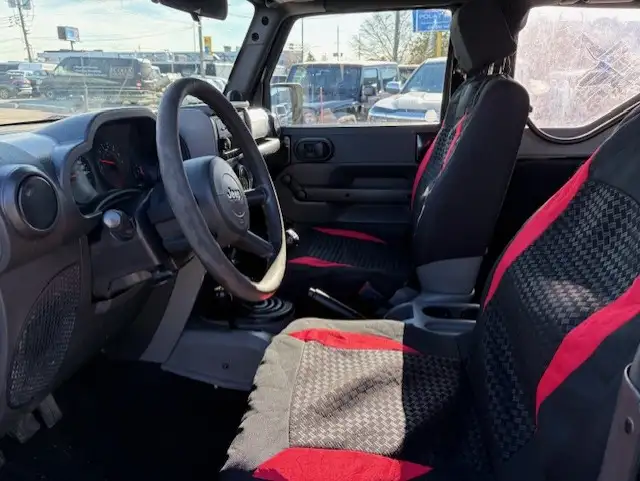 2009 Jeep Wrangler X 4WD 6 SPD MANUAL-NO ACCIDENTS-ALLOYS-ONLY $ - Photo 11