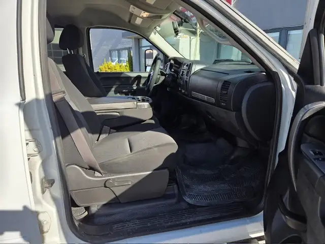 2013 Chevrolet Silverado 2500HD LT  4WD CREW CAB-8FT LONG BOX-5T - Photo 10