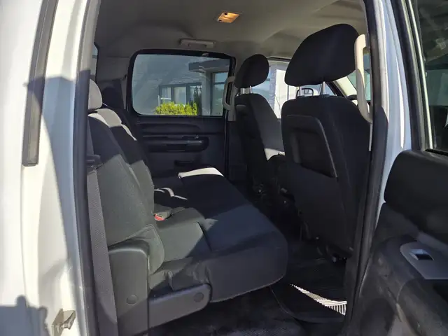 2013 Chevrolet Silverado 2500HD LT  4WD CREW CAB-8FT LONG BOX-5T - Photo 11