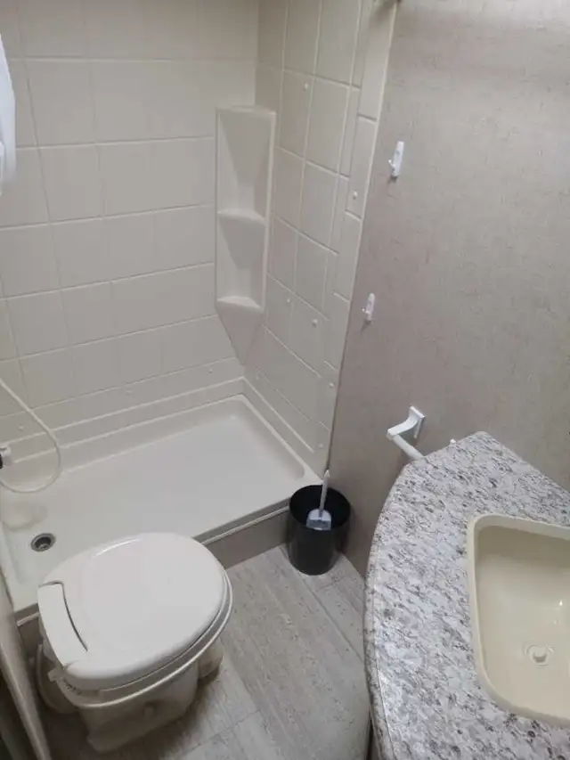 Don't camp in a ⛺️, consider this 2018 Sportsman 231 BHLE - Photo 5