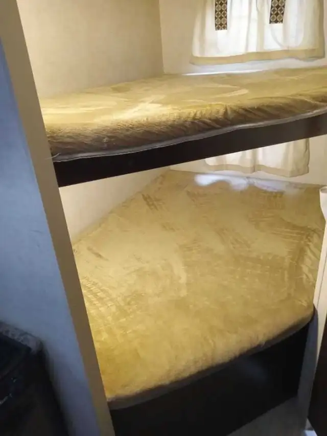 Don't camp in a ⛺️, consider this 2018 Sportsman 231 BHLE - Photo 6