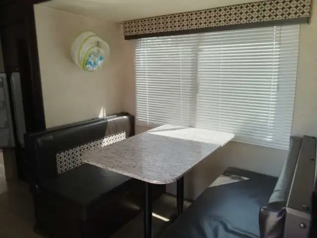 Don't camp in a ⛺️, consider this 2018 Sportsman 231 BHLE - Photo 8