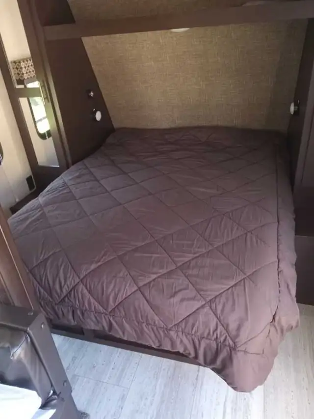 Don't camp in a ⛺️, consider this 2018 Sportsman 231 BHLE - Photo 9