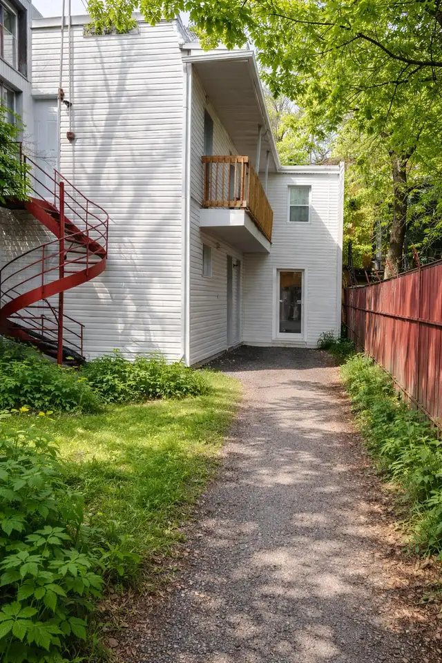 Bright Furnished Room – Metro – Parking – $850 – Short-Term Now - Photo 10