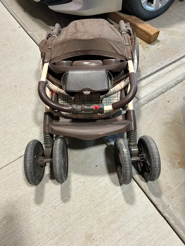 STROLLER: works Great ! Very Nice Shape ! - Photo 5