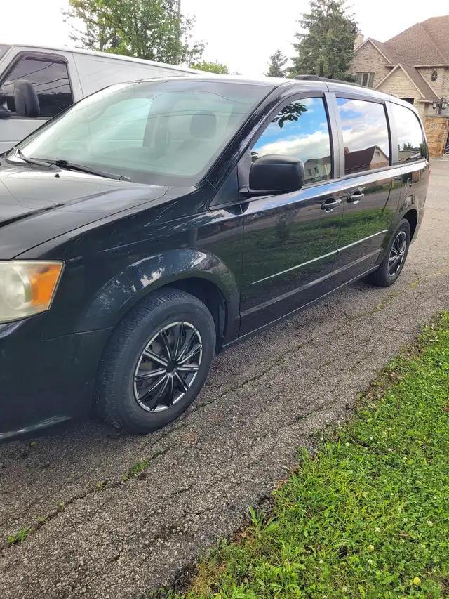 2013 Dodge Grand Caravan For Sale - Photo 2