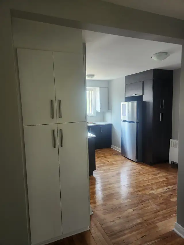 Grand 4 1/2 sur Lakeshore Renovee - Photo 3