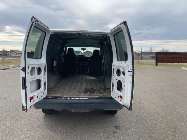 2012 E250 Cargo Van - Photo 4