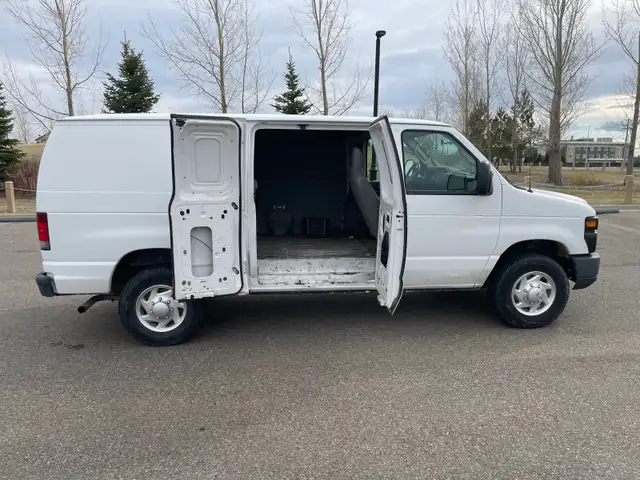 2012 E250 Cargo Van - Photo 8