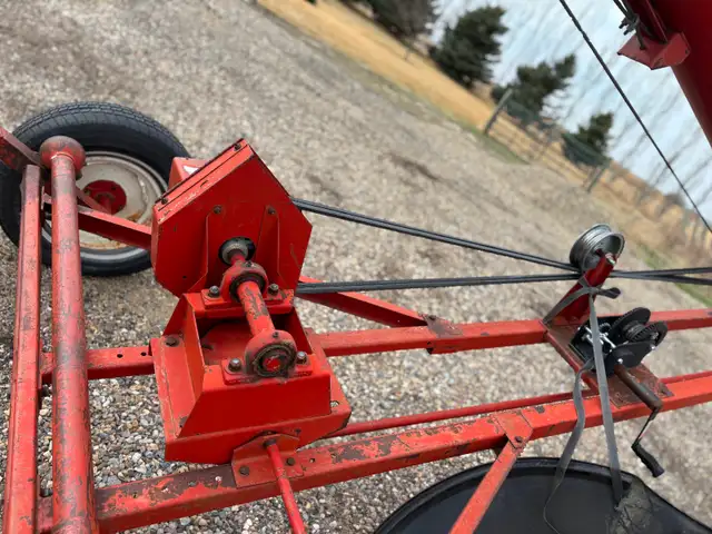 Grain Auger - Photo 2