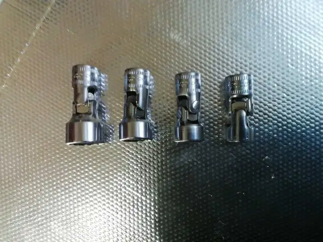 snap-on 4 -  1/4' drive metric swivel sockets