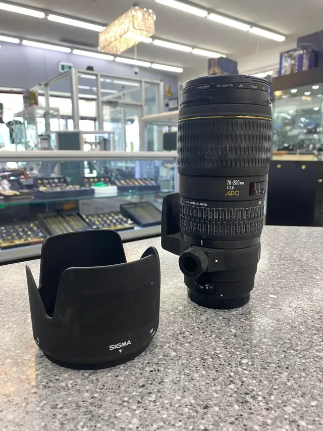 Sigma 70-200MM HSM Pro Lens