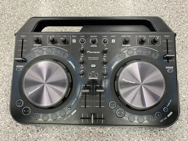 Pioneer DDJ-wego2 Compact DJ Controller