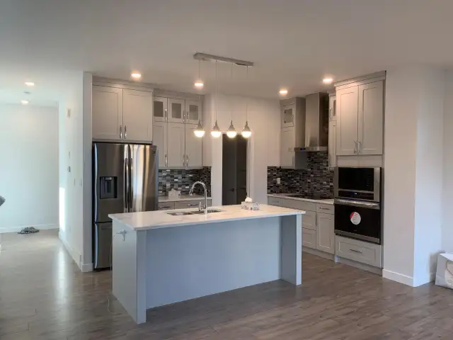 4 Beds & 3 Baths House in Aspen Ridge Area - Photo 2