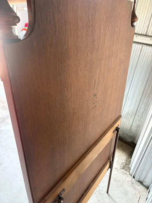 Free delivery used Vintage Wood Mirror with Ornate Top - Photo 5