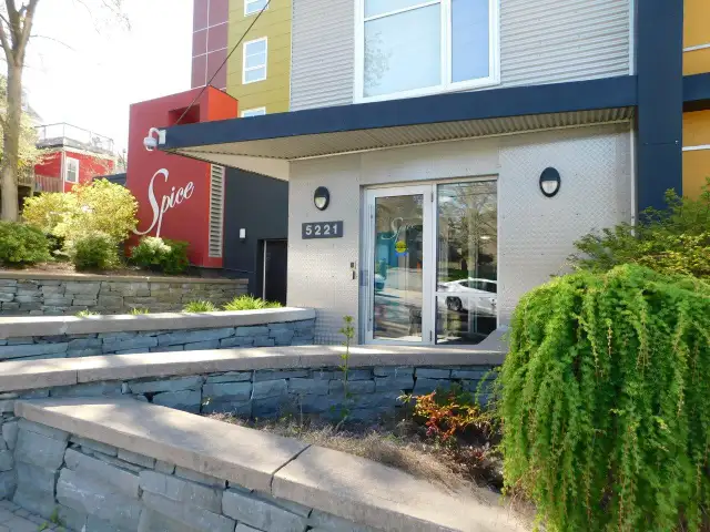 Super HFX Peninsula 1bed/1bath condo - VIDEO TOUR! - Photo 2