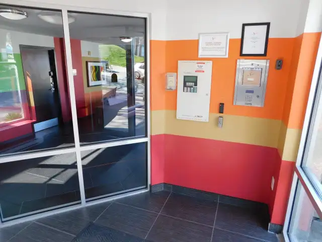 Super HFX Peninsula 1bed/1bath condo - VIDEO TOUR! - Photo 3