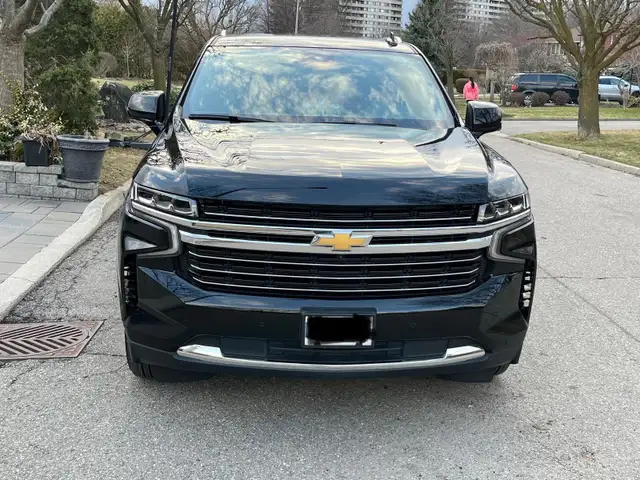 2023 Chevrolet Suburban LT (w/ Luxury Package) - Photo 5