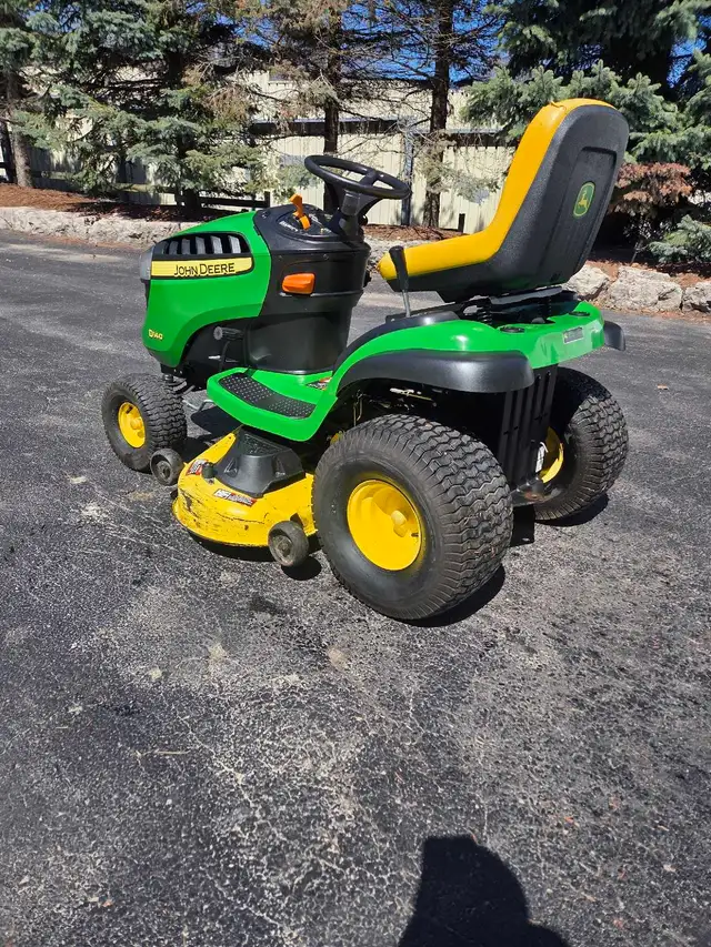 john deere d140 48' lawn tractor - Photo 5