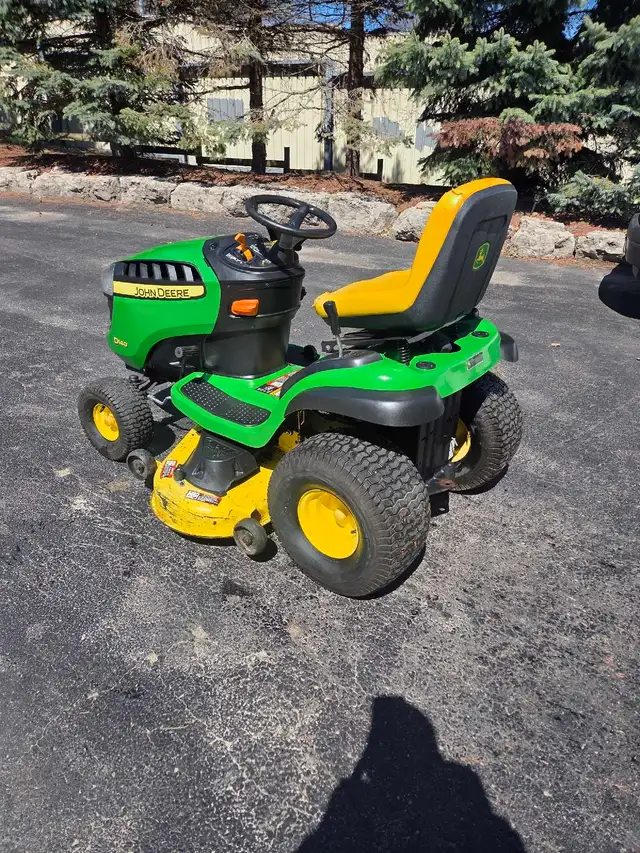 john deere d140 48' lawn tractor - Photo 6