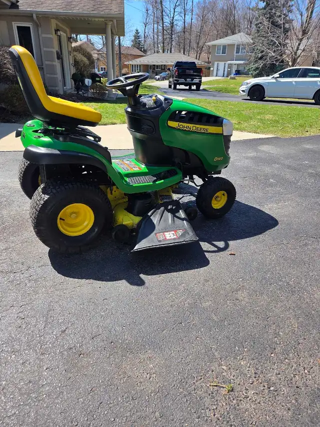 john deere d140 48' lawn tractor - Photo 8