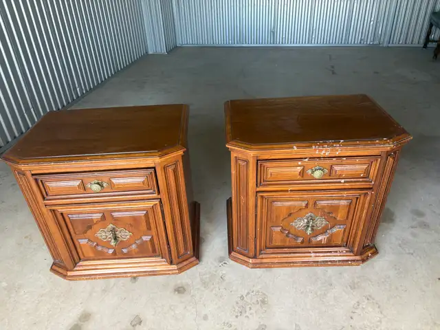 Free delivery used Pepplers Fine Furniture Wood Nightstands