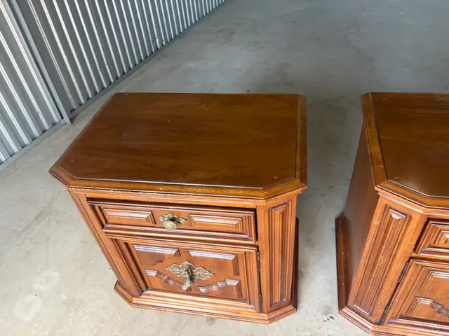 Free delivery used Pepplers Fine Furniture Wood Nightstands - Photo 2