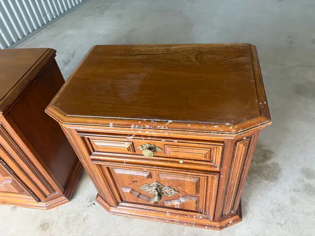 Free delivery used Pepplers Fine Furniture Wood Nightstands - Photo 3
