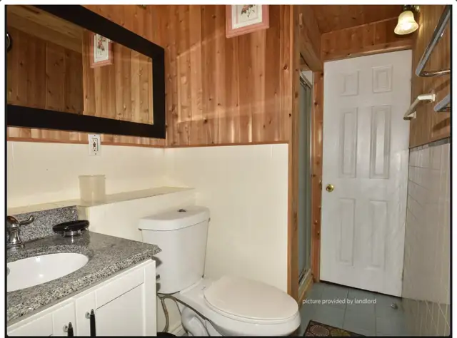 4Br-2Wr House for Rent in Highly Sought Clairlea Neighbourhood - Photo 8