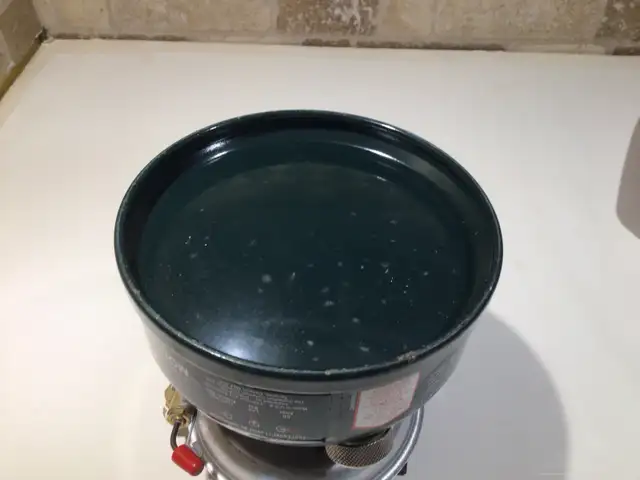 Coleman single burner stove model 508A - Photo 5