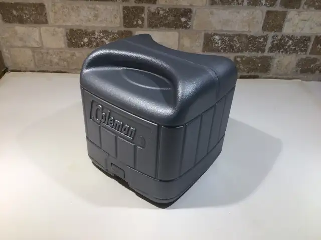 Coleman single burner stove model 508A - Photo 6