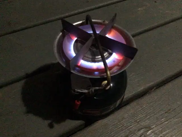 Coleman single burner stove model 508A - Photo 8