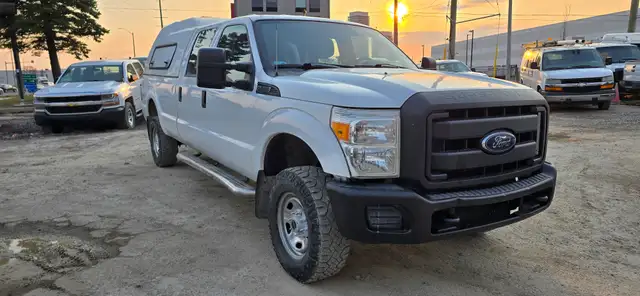 2014 Ford Super Duty F-350 SRW 4x4 - 4 Door - 8FT Box - Tow pack - Photo 2