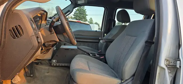 2014 Ford Super Duty F-350 SRW 4x4 - 4 Door - 8FT Box - Tow pack - Photo 15