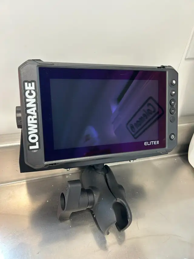 Lowrance Elite FS 9 w/active imaging 3-in-1 transducer