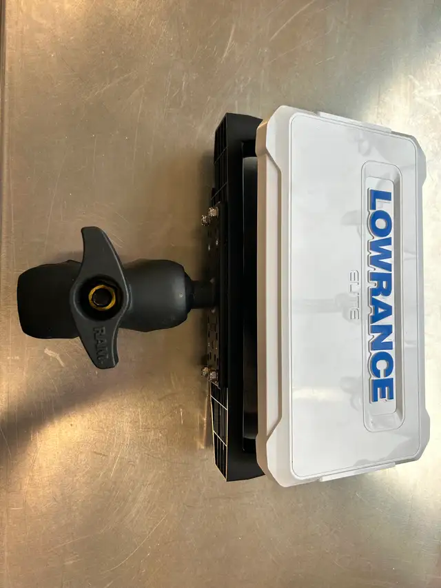 Lowrance Elite FS 9 w/active imaging 3-in-1 transducer - Photo 3