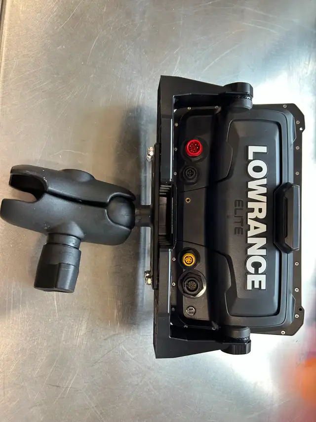Lowrance Elite FS 9 w/active imaging 3-in-1 transducer - Photo 4