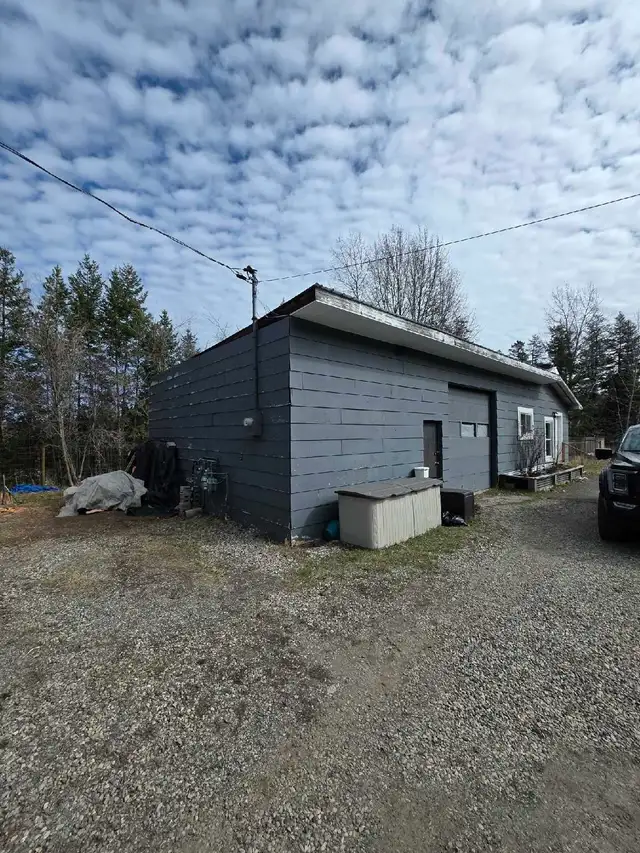 5 bedroom house for sale - Williams Lake - Photo 8