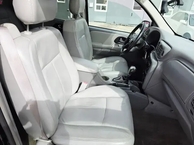 2005 Chevrolet TrailBlazer 4x4 Low Mileage Leather Seats One Own - Photo 11