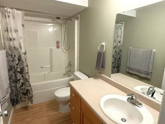 Furnished 3 bed (2 bath) 1/2 duplex for rent in Drayton Valley - Photo 7