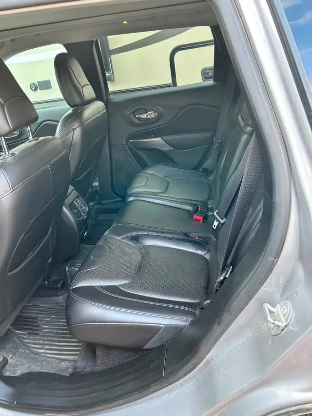 Jeep Cherokee Limited - Photo 6