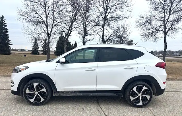 2016 Hyundai Tucson GLS AWD 1.6T LOCAL TRADE - NO ACCIDENTS - Photo 2